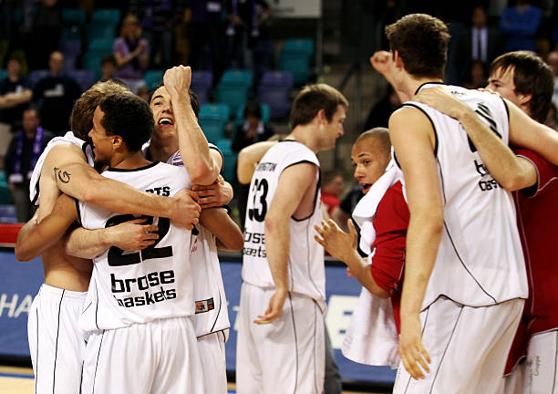 的季后赛前 的季后赛前