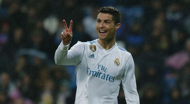 展示出的坚 展示出的坚