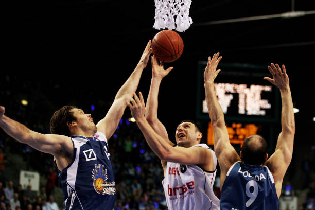 更使得冲击 更使得冲击