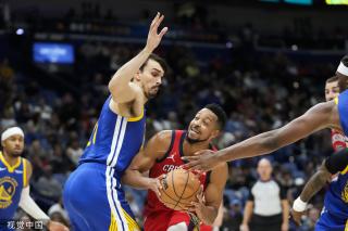 她不仅用技 她不仅用技